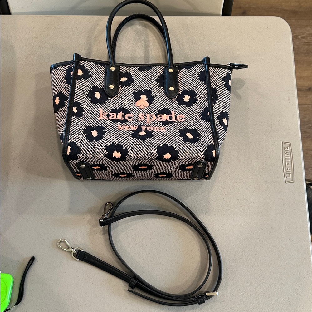 Kate Spade EUC Ella herringbone floral purse pink and black - Picture 6 of 6